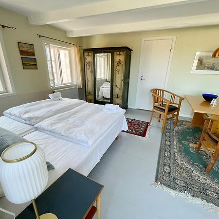Jantzens Hotel Gudhjem Extérieur photo