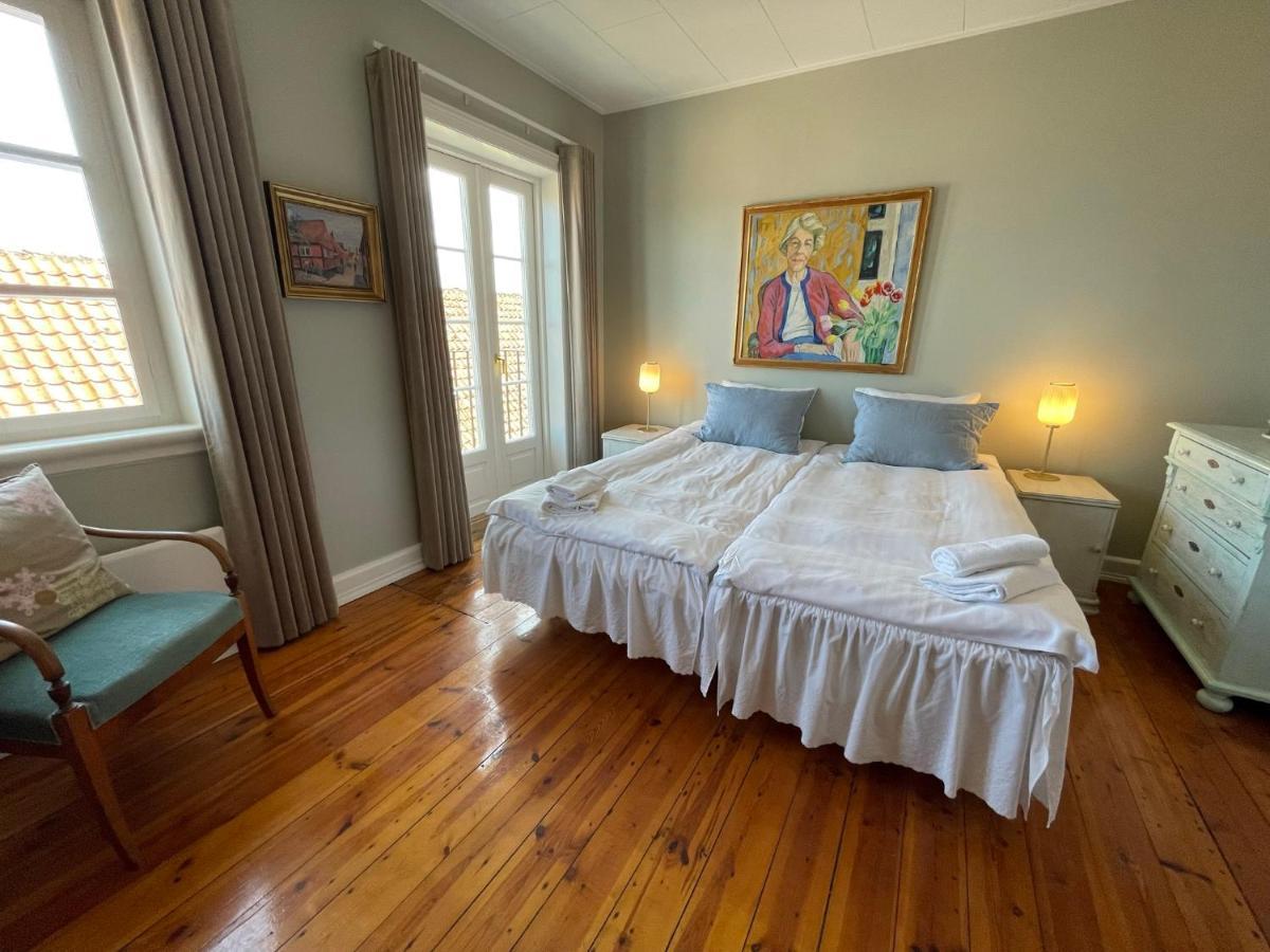 Jantzens Hotel Gudhjem Extérieur photo