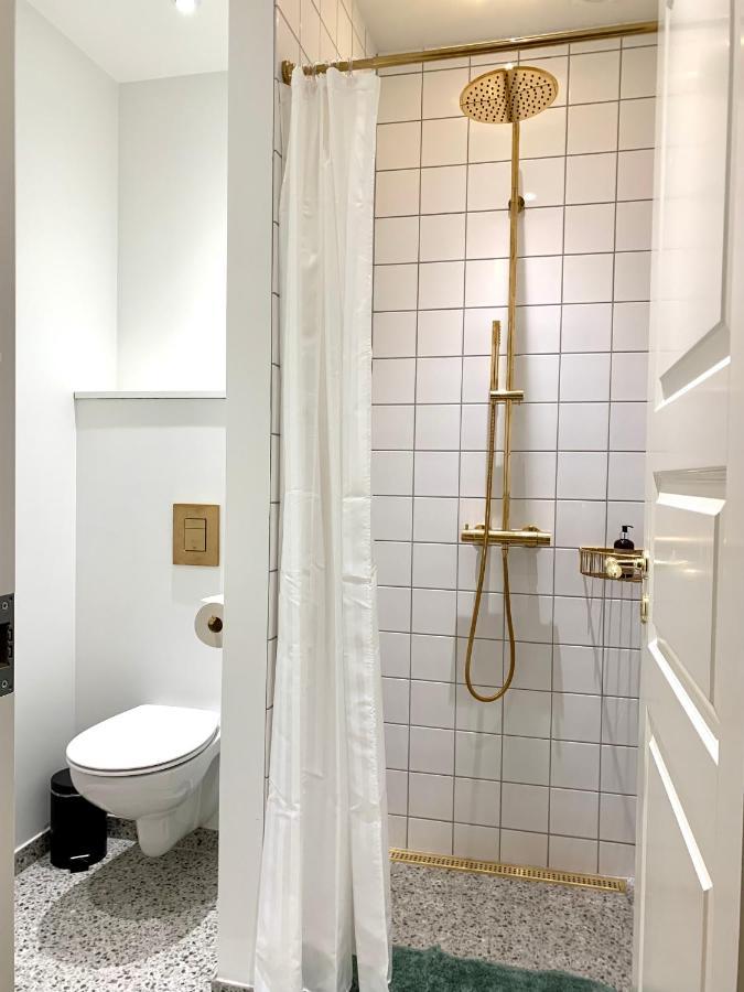 Jantzens Hotel Gudhjem Extérieur photo