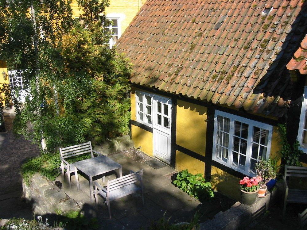 Jantzens Hotel Gudhjem Extérieur photo