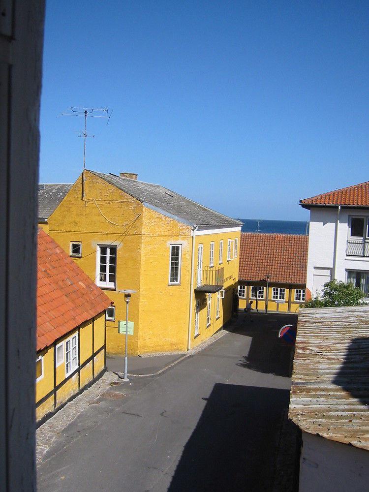 Jantzens Hotel Gudhjem Extérieur photo