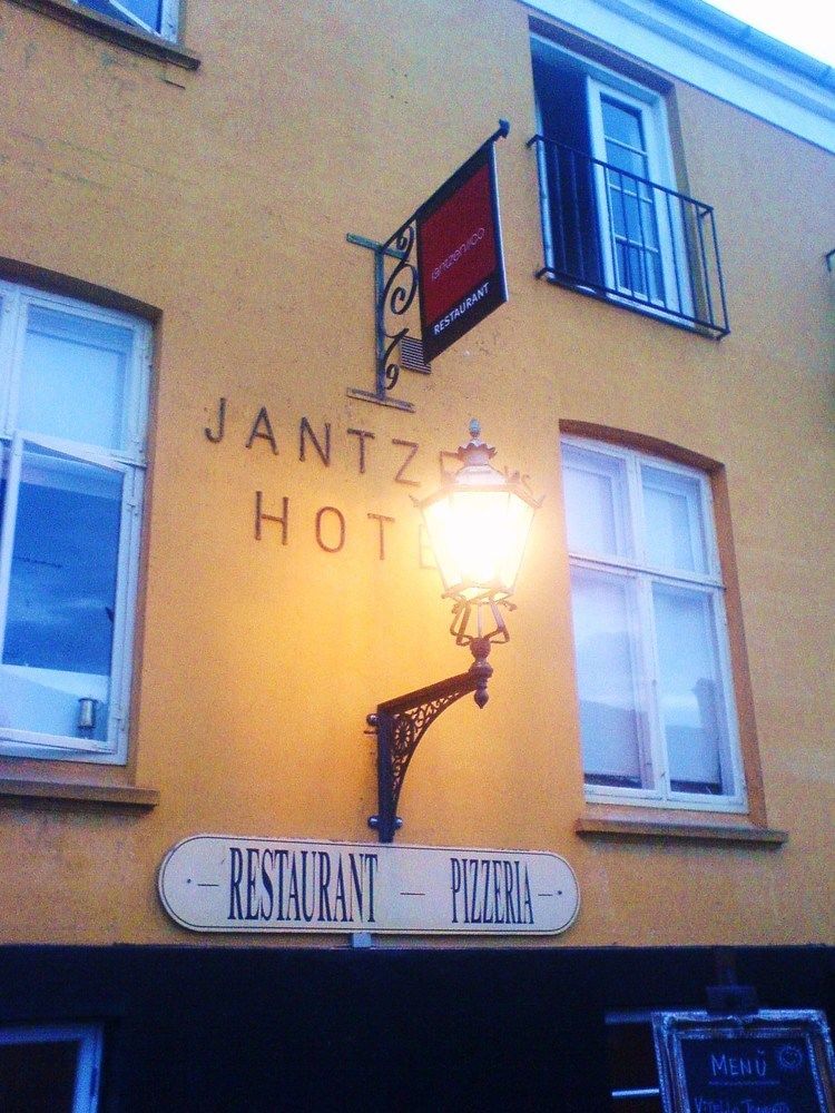 Jantzens Hotel Gudhjem Extérieur photo